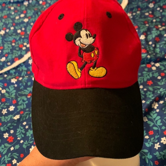 Mickey Mouse hat - Picture 1 of 6